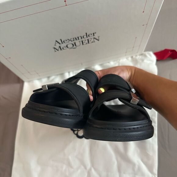 Alexander McQueen Oversized Slide Sandal (Women) 38 rubber black - Picture 6 of 11